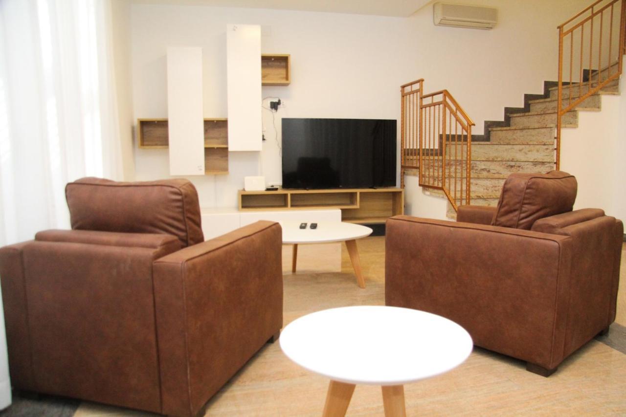 Villa Lusi house à Sveti Filip i Jakov Extérieur photo