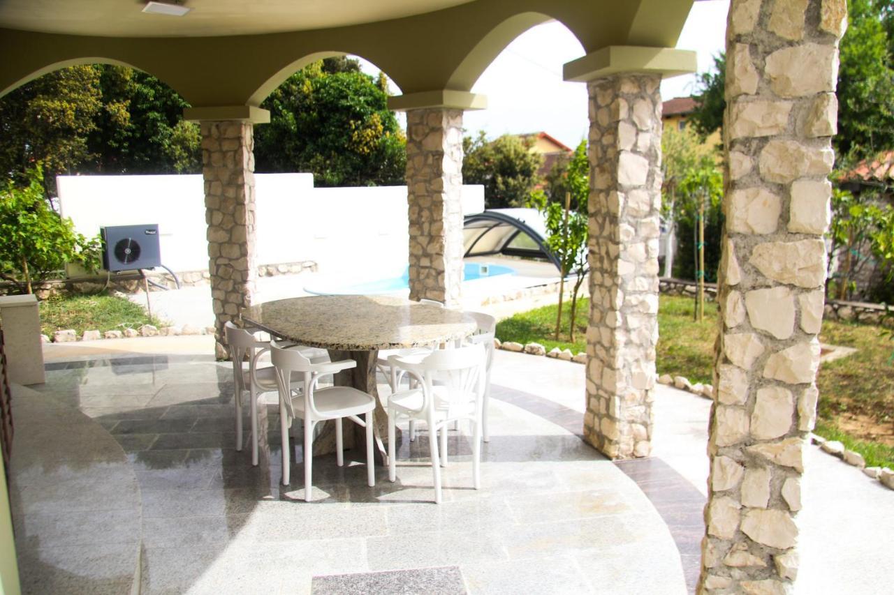 Villa Lusi house à Sveti Filip i Jakov Extérieur photo