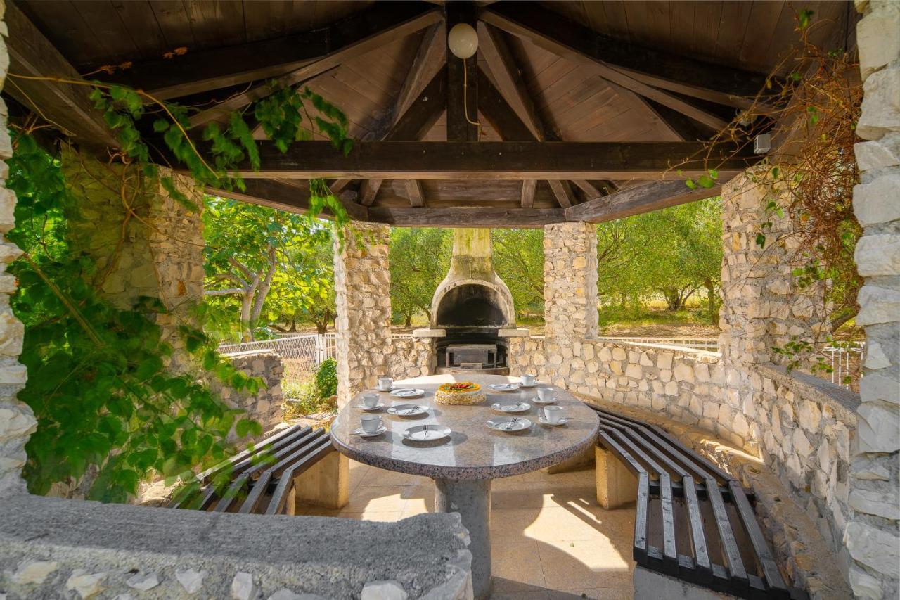 Villa Lusi house à Sveti Filip i Jakov Extérieur photo