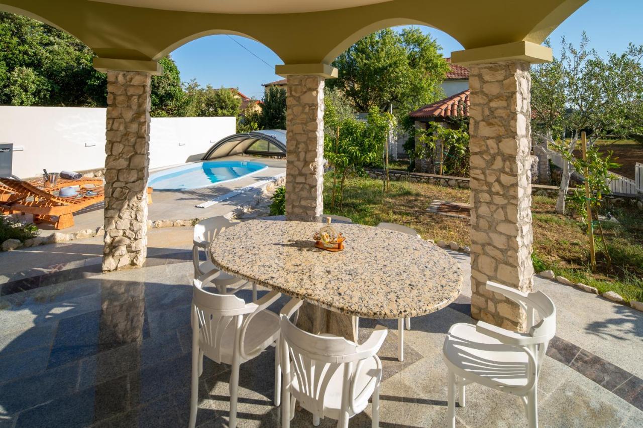 Villa Lusi house à Sveti Filip i Jakov Extérieur photo