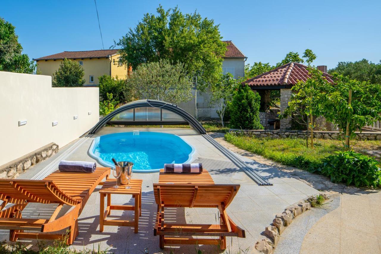 Villa Lusi house à Sveti Filip i Jakov Extérieur photo
