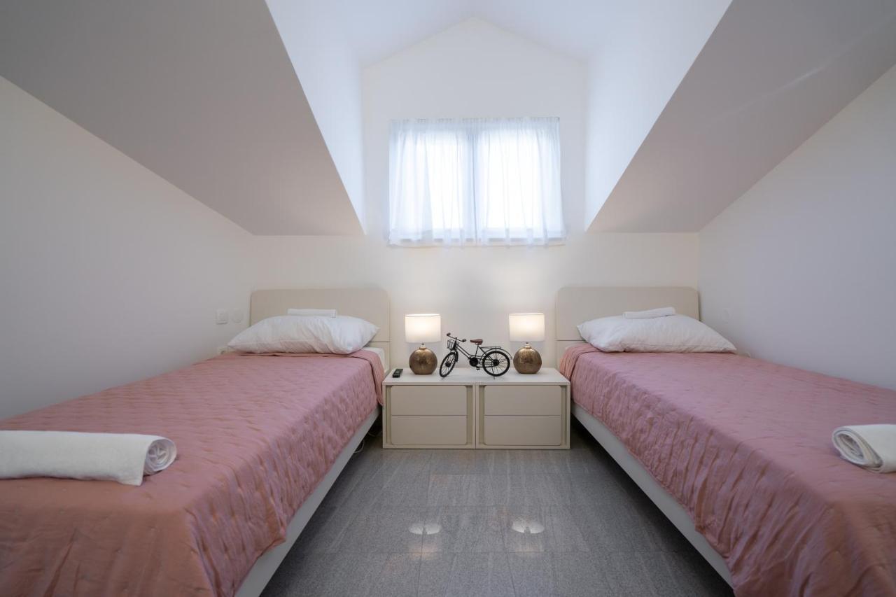 Villa Lusi house à Sveti Filip i Jakov Extérieur photo