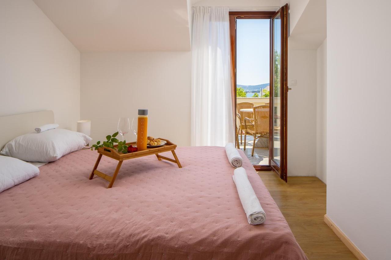 Villa Lusi house à Sveti Filip i Jakov Extérieur photo